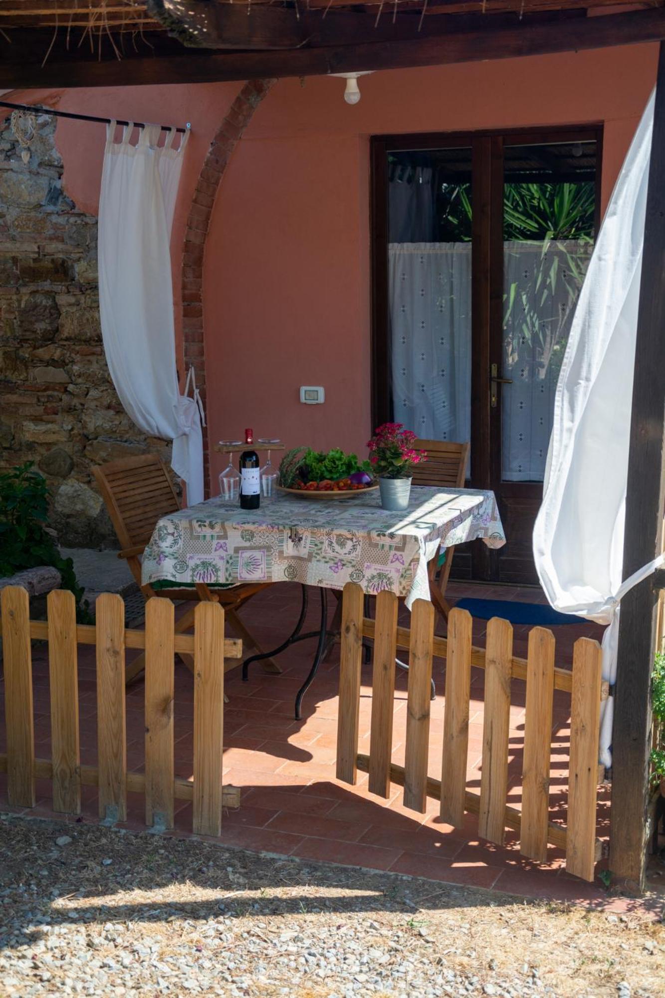 Agriturismo Colle Vento Suvereto Δωμάτιο φωτογραφία